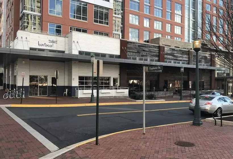 ホテル The Avant At Reston Town Center