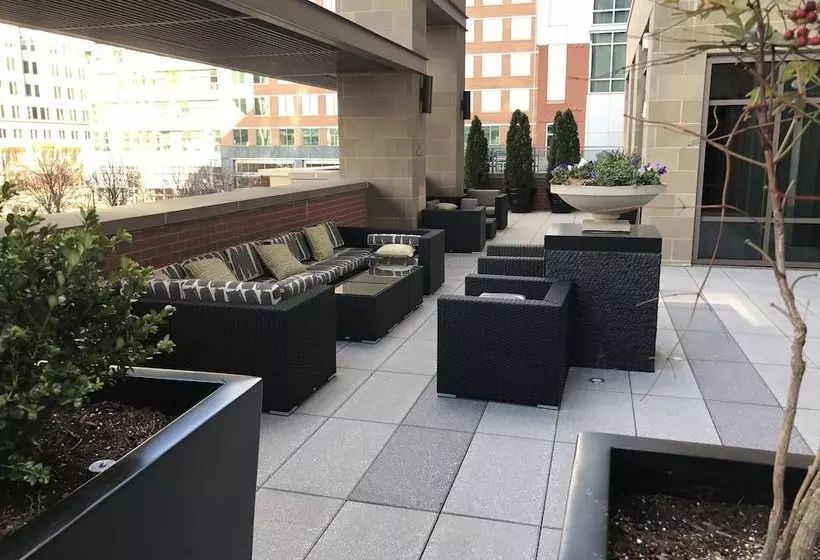 ホテル The Avant At Reston Town Center