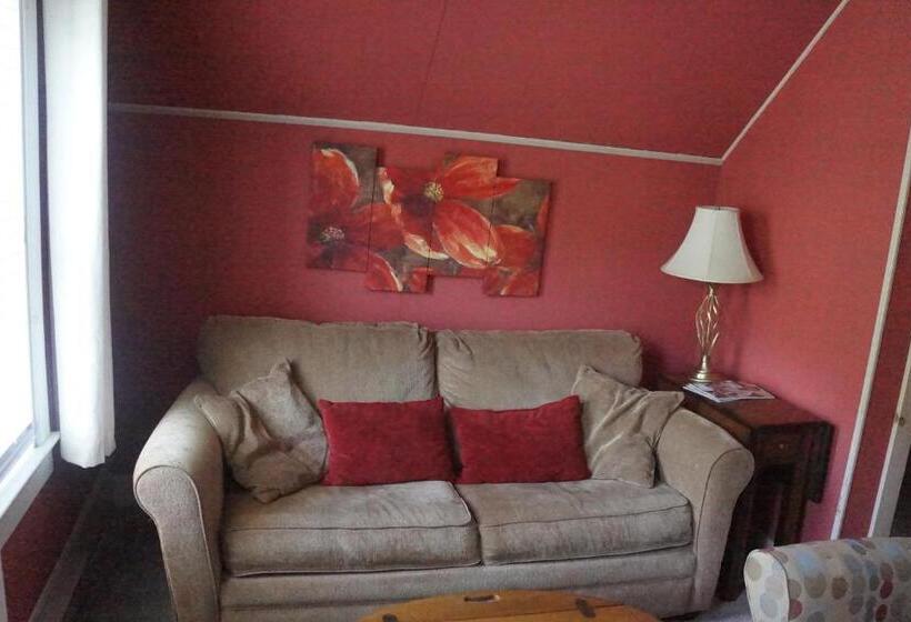 Отель The Frogtown Inn