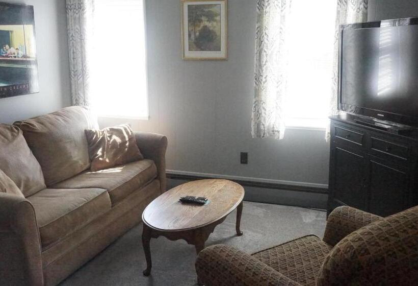 Отель The Frogtown Inn