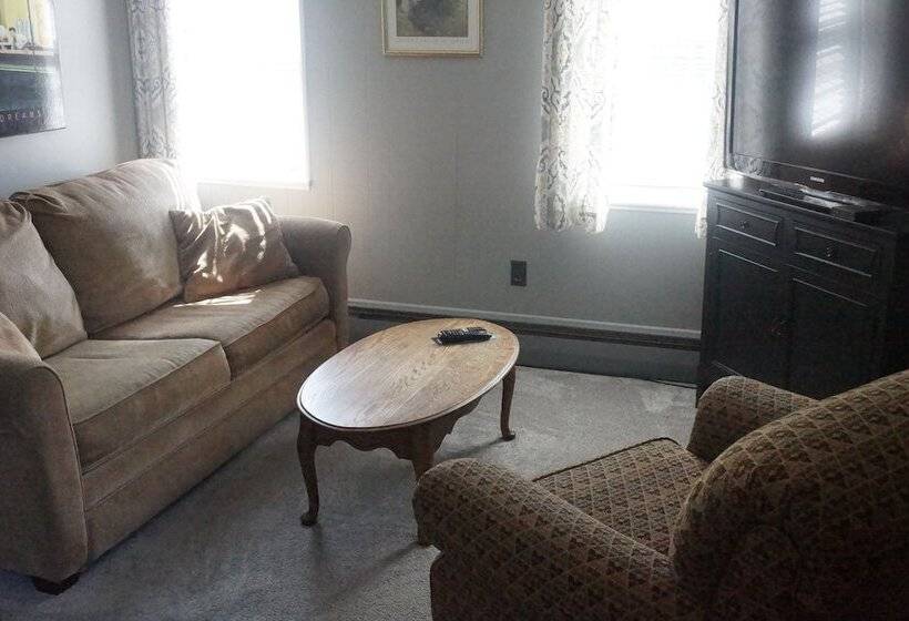 Отель The Frogtown Inn