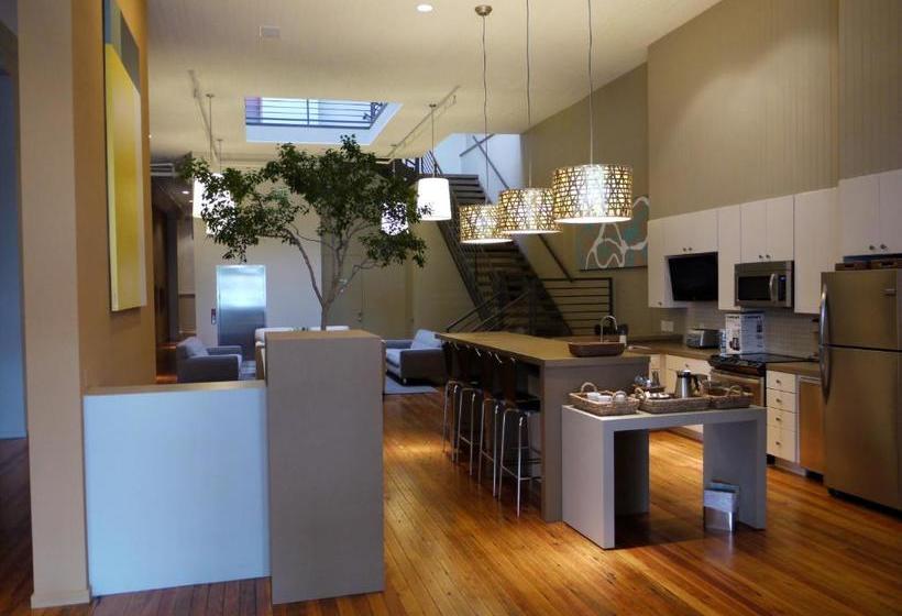 Отель The Inn On Whitworth