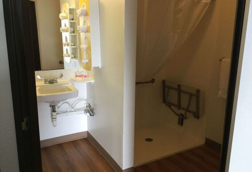 فندق Travelodge By Wyndham Wall