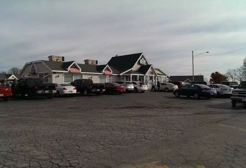 Hotelli Willard Country Inn