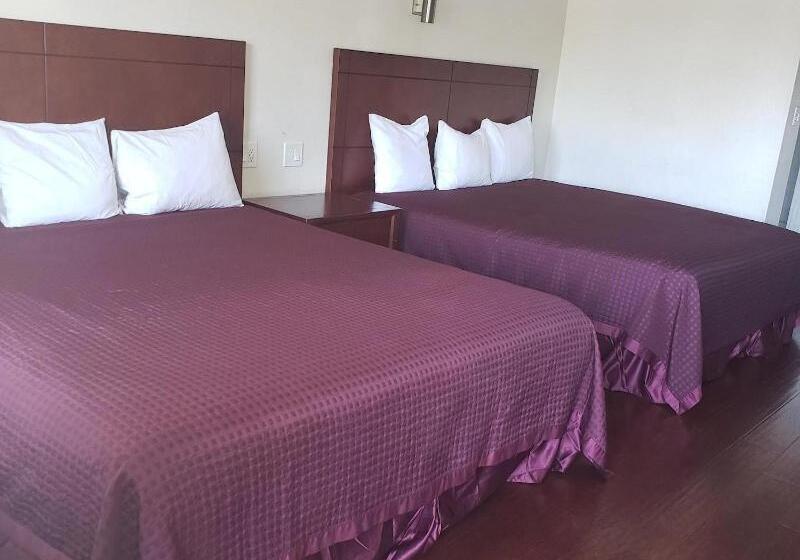 בית מלון כפרי Travelodge By Wyndham Fairplex Pomona