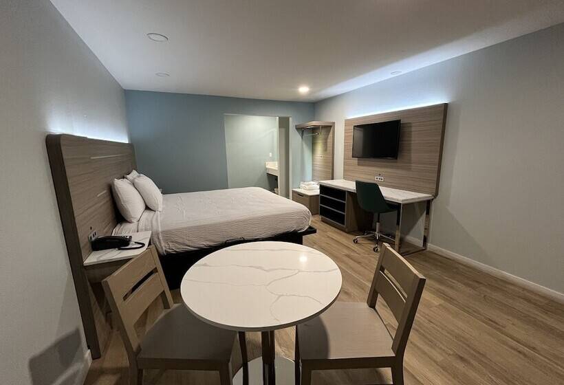 בית מלון כפרי Travelodge By Wyndham Fairplex Pomona