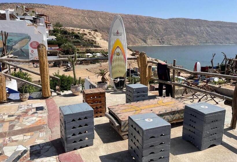 Retkeilymaja Bay Surf Camp