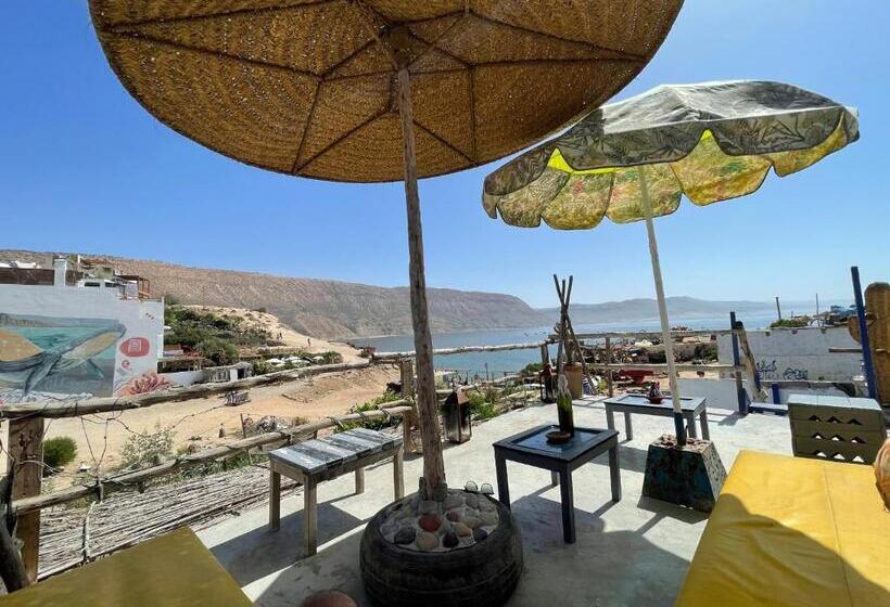 Retkeilymaja Bay Surf Camp