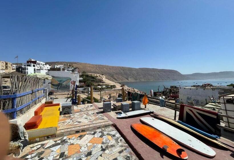 Retkeilymaja Bay Surf Camp