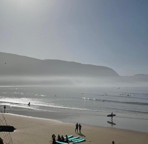 Retkeilymaja Bay Surf Camp