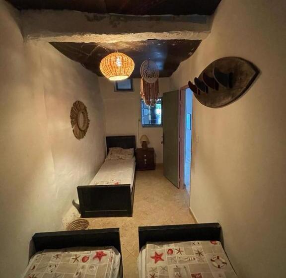 Retkeilymaja Bay Surf Camp