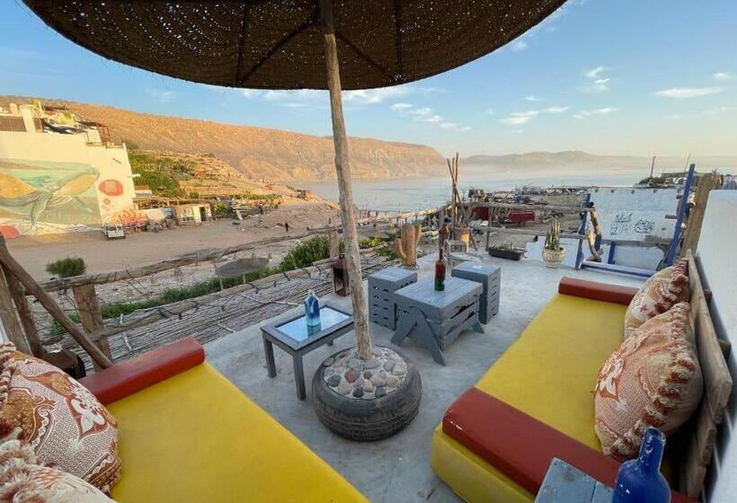 Retkeilymaja Bay Surf Camp