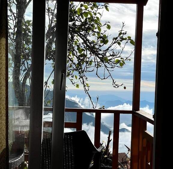 צימר Castle Wood House