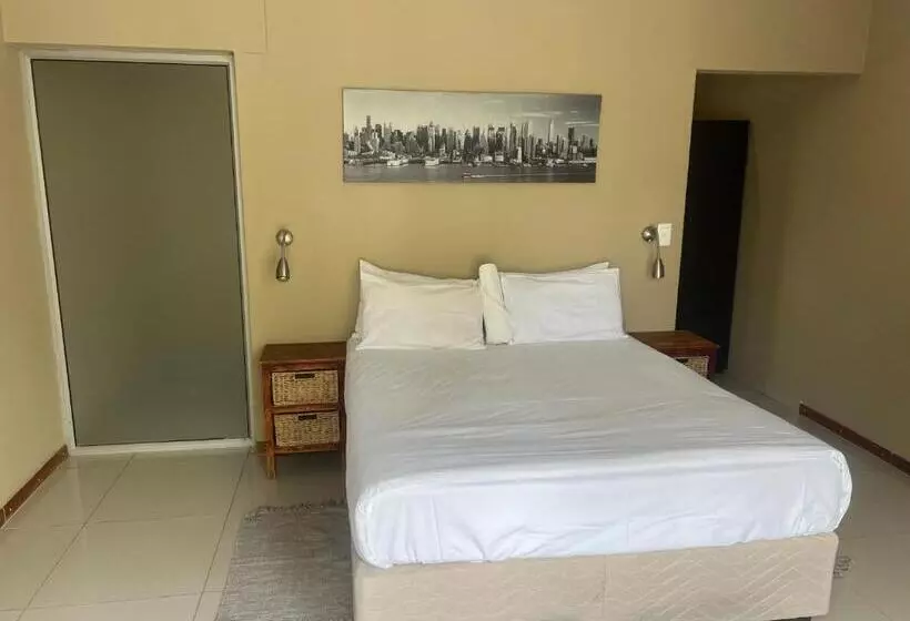 تختخواب و صبحانه Ondangwa Rest Camp