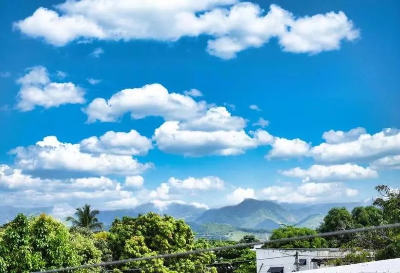 ホテル El Sol Inn