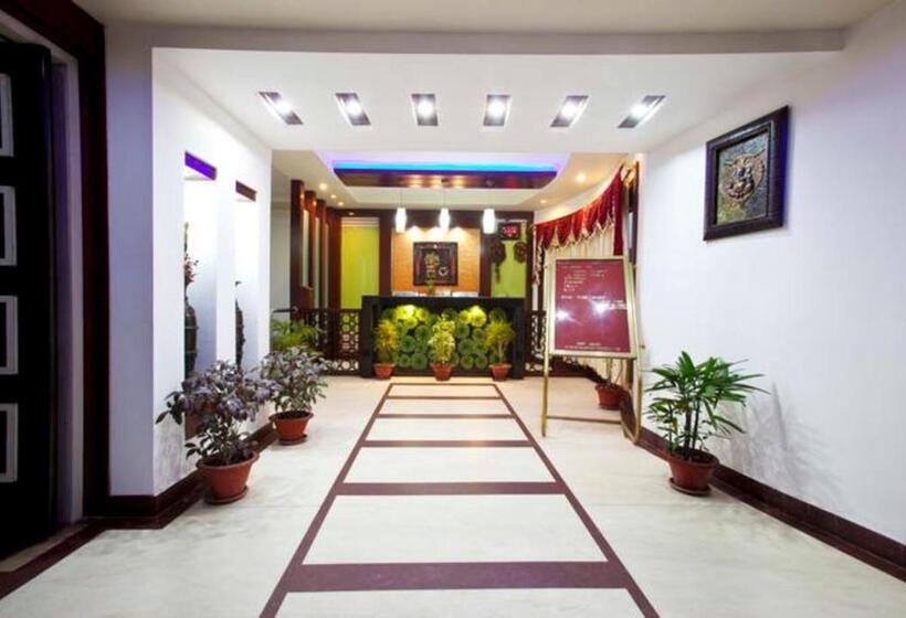 בית מלון כפרי Gajapati Resort