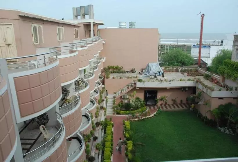 ホテル Gajapati Resort