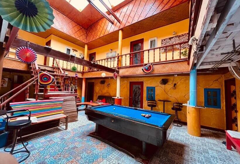 Hotelli Havana Nights Phi Phi