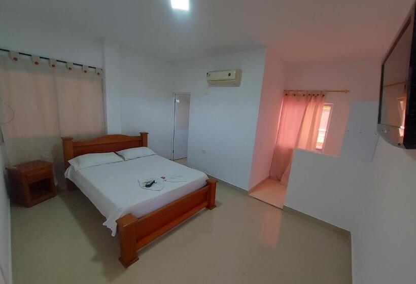 هتل London Con Parqueadero