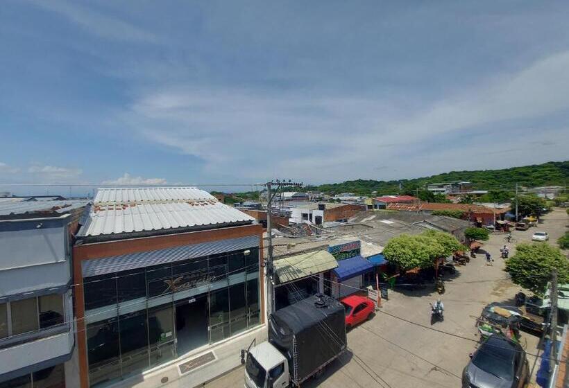 هتل London Con Parqueadero