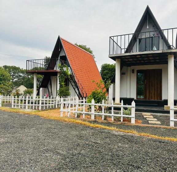 호텔 Pahana Village