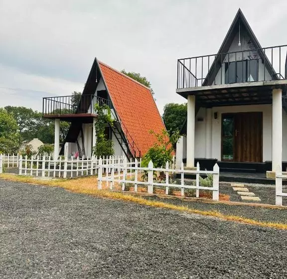 Hotelli Pahana Village