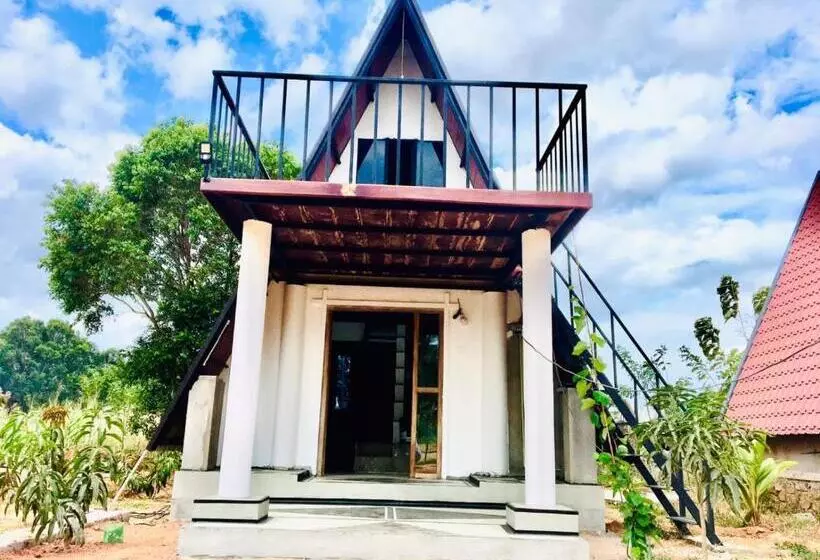 Hotelli Pahana Village