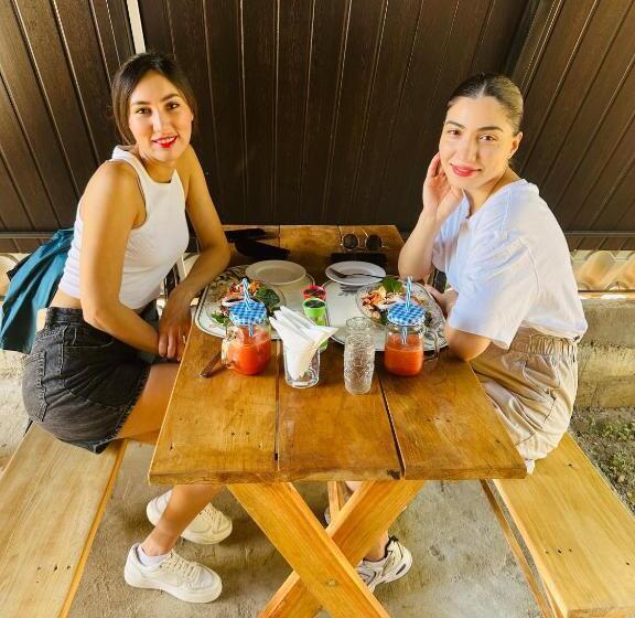 호텔 Pahana Village