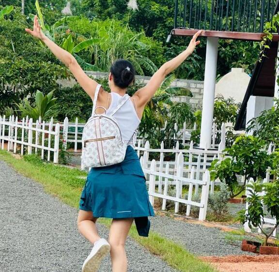 호텔 Pahana Village