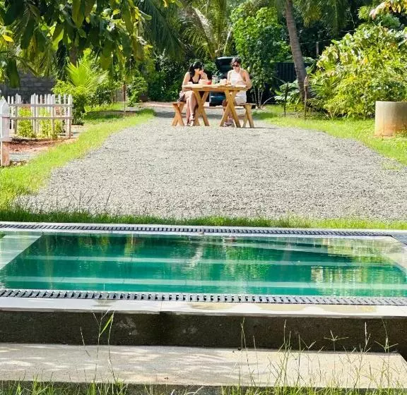 Hotelli Pahana Village