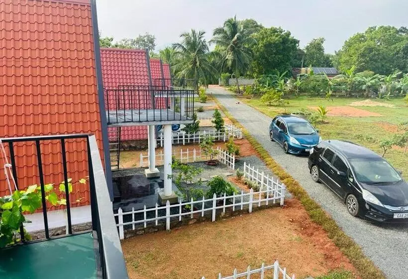 Hotelli Pahana Village