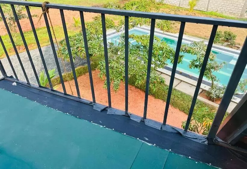 Hotelli Pahana Village