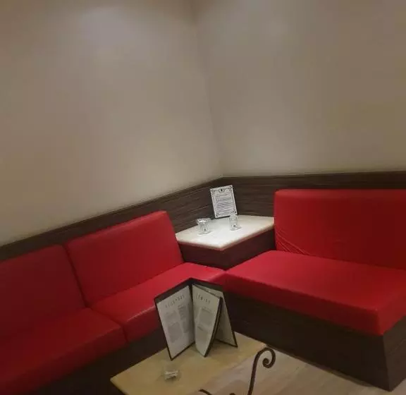 هتل Royal Boutique