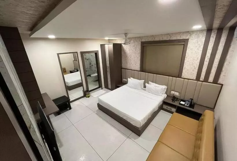 ホテル Samaira Inn