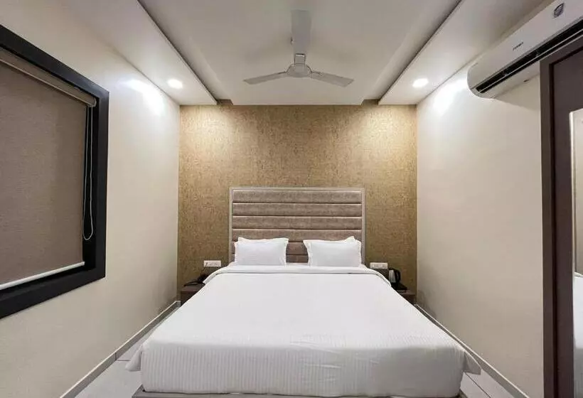 ホテル Samaira Inn