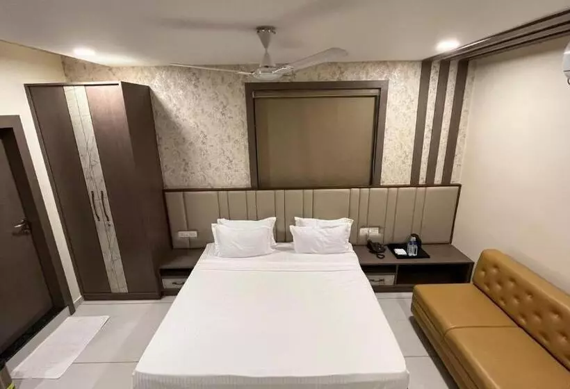ホテル Samaira Inn