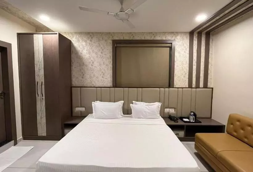 ホテル Samaira Inn