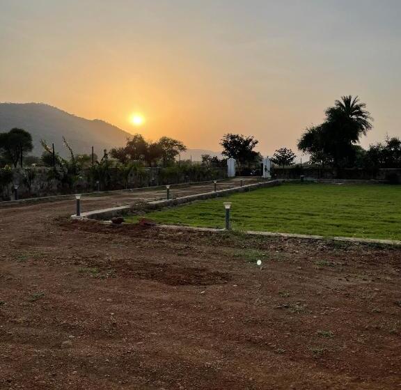 בית מלון כפרי Srivan Homestay