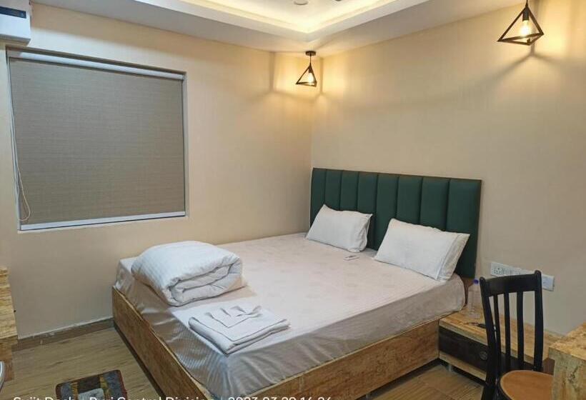 هتل The Odyssey Inn Puri