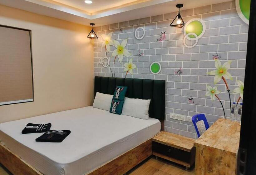 هتل The Odyssey Inn Puri