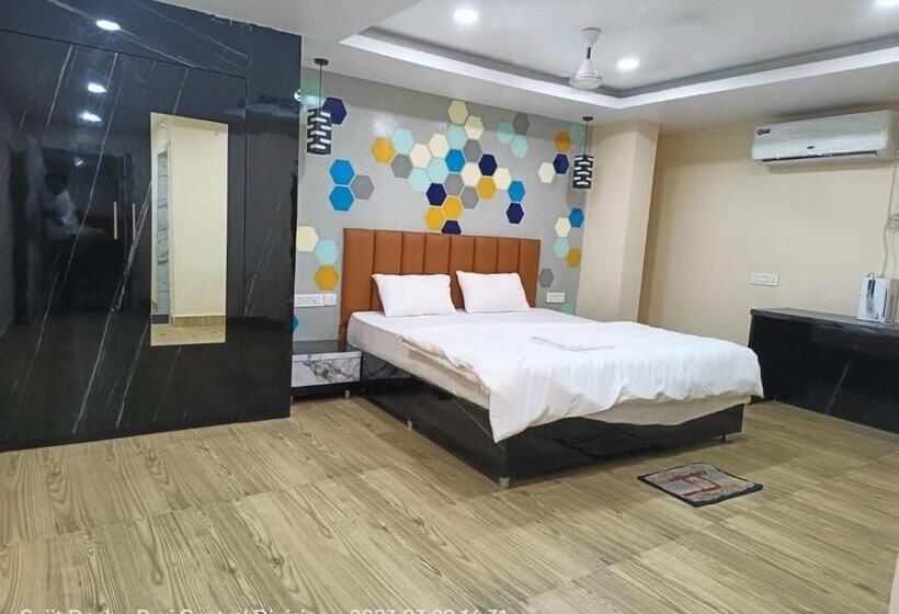 هتل The Odyssey Inn Puri