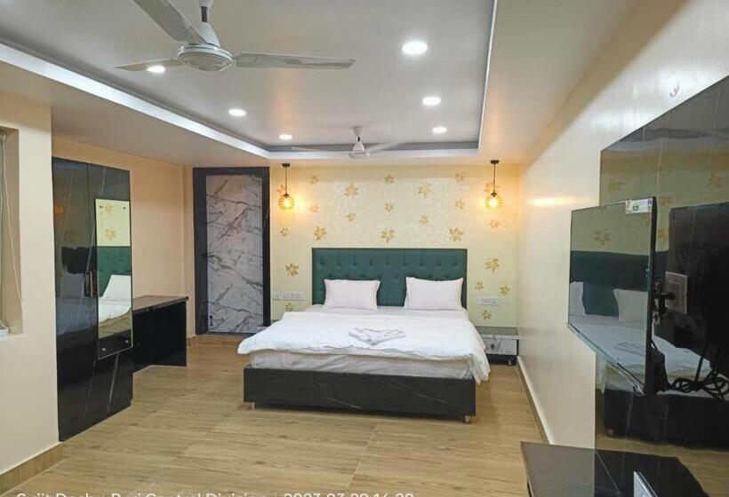 هتل The Odyssey Inn Puri