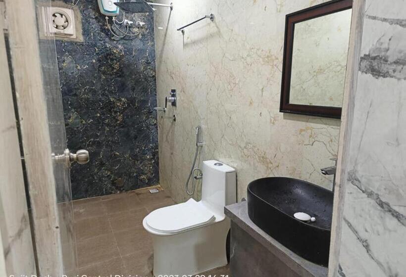 هتل The Odyssey Inn Puri