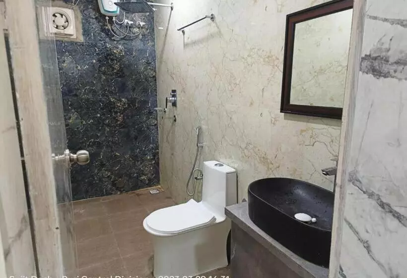 هتل The Odyssey Inn Puri