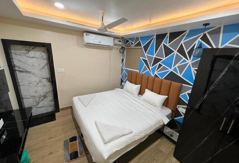 هتل The Odyssey Inn Puri