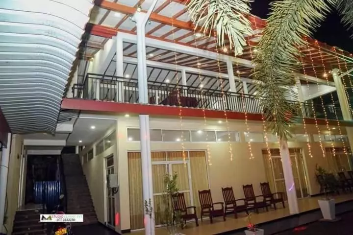 ホテル Yameena Holiday Inn Kanneliya