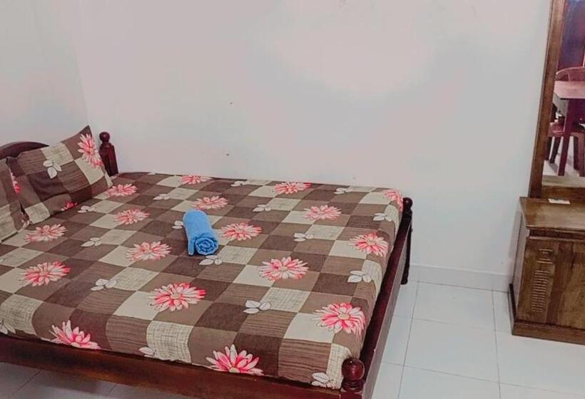 호텔 Yameena Holiday Inn Kanneliya