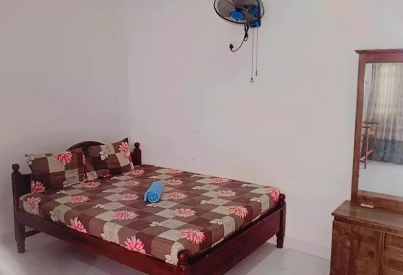 ホテル Yameena Holiday Inn Kanneliya