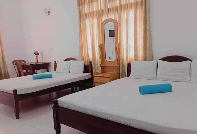 ホテル Yameena Holiday Inn Kanneliya