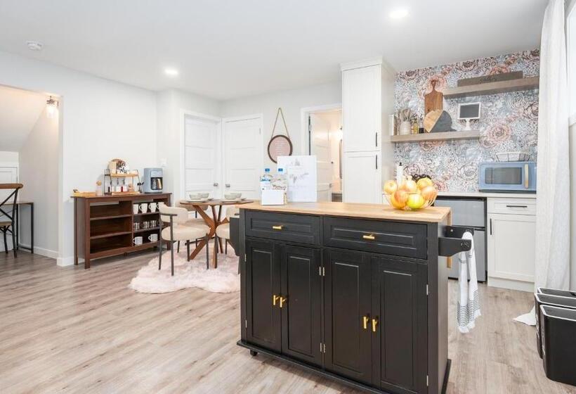 بنسيون Copperwood Cozy Cellar